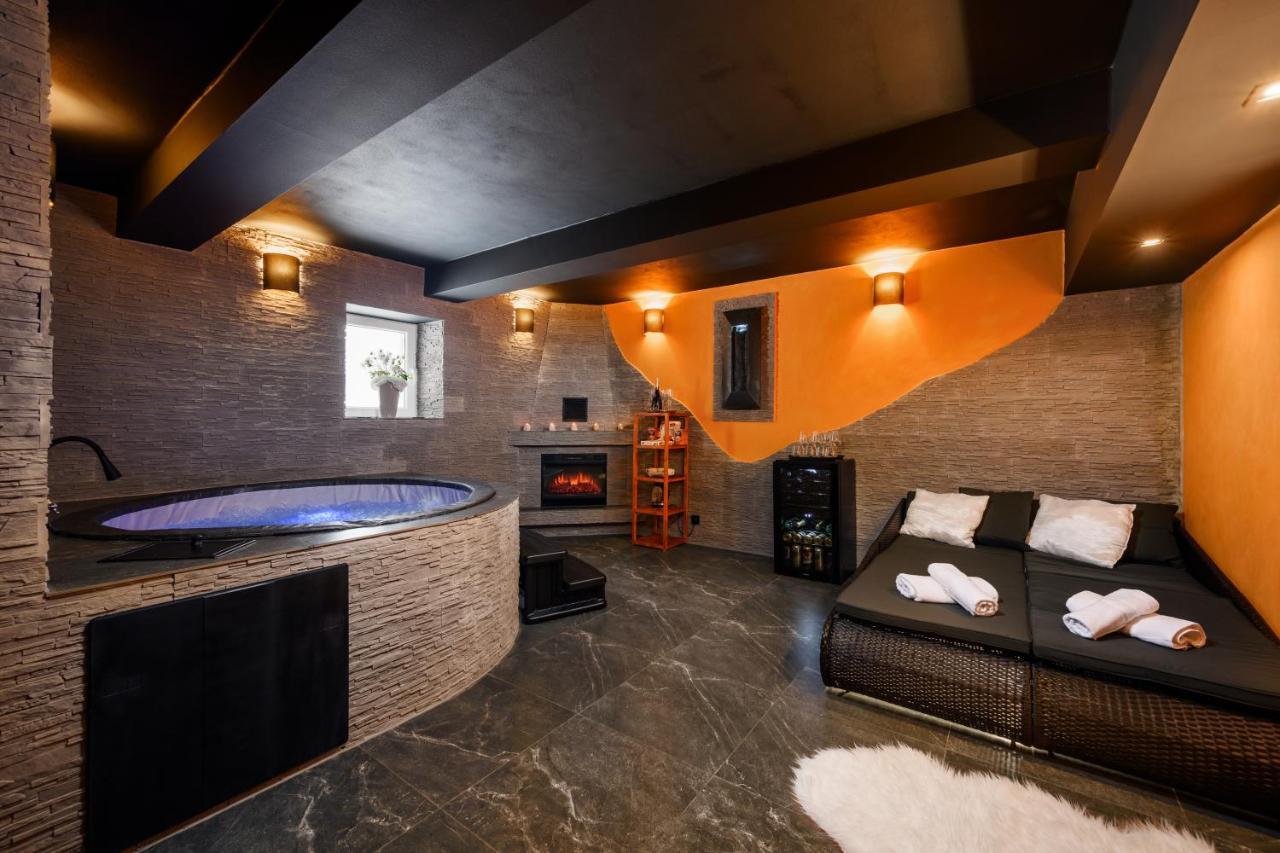 Wellness Penzion Triola Korenov Exterior photo